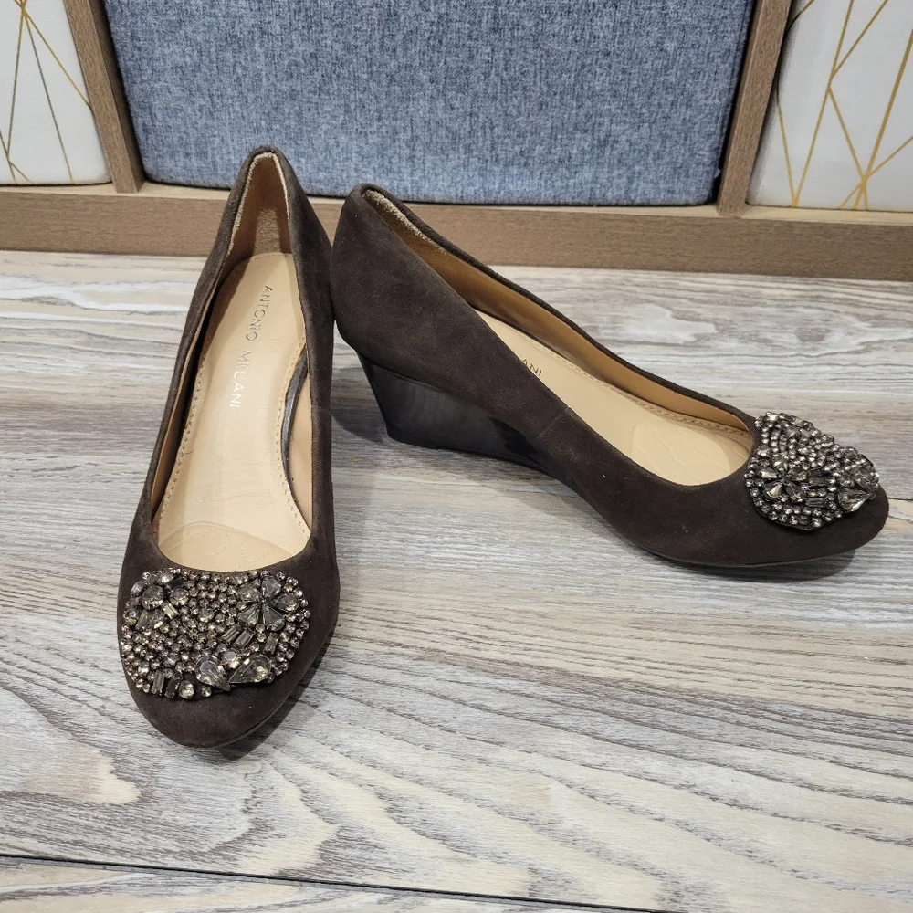 Antonio Melani Bejeweled Wedge Heels Womens Size 6 M Brown